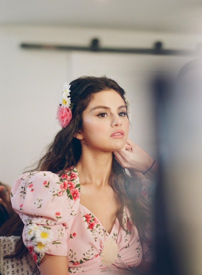 Nếu trái tim bạn đang “tan vỡ”, hãy xem ngay MV mới của Selena Gomez để được chữa lành! - ảnh 3