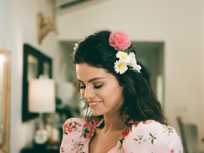 Nếu trái tim bạn đang “tan vỡ”, hãy xem ngay MV mới của Selena Gomez để được chữa lành! - ảnh 2