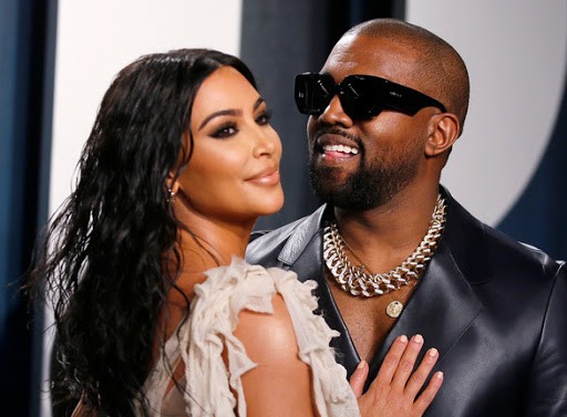 Vì sao Kim Kardashian ly hôn Kanye West nhưng nitizen lại réo tên Taylor Swift, Drake? - ảnh 1