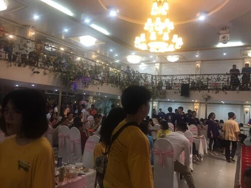Liên hoan tổng kết năm học sang chảnh như tiệc cưới, dân mạng để lại bình luận thích thú - ảnh 6