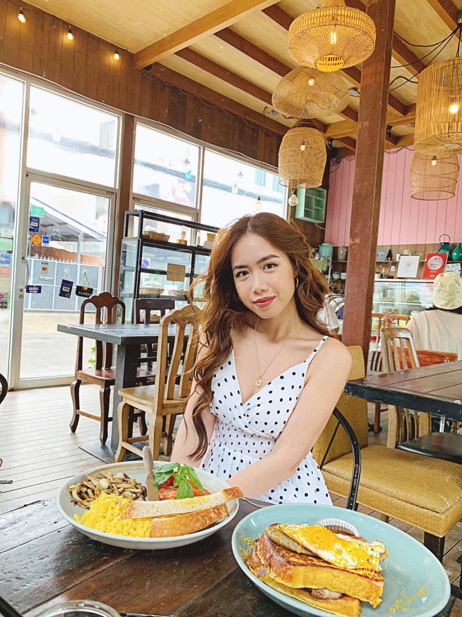 Nữ chính