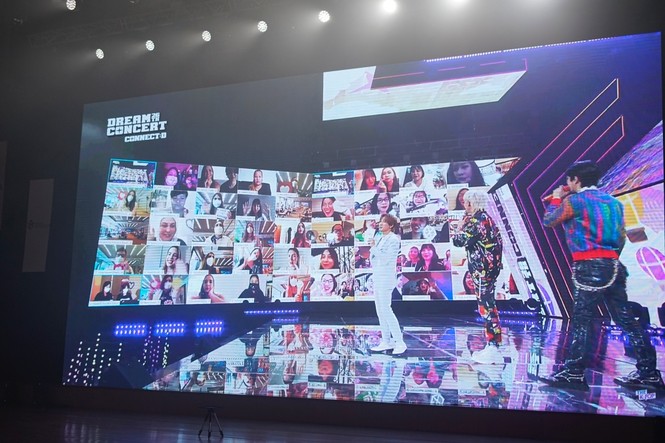 Dream Concert 2020: Các tín đồ Kpop gặp thần tượng qua màn hình điện thoại, máy tính - ảnh 4