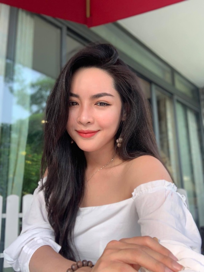 Hot-girl thẩm mỹ