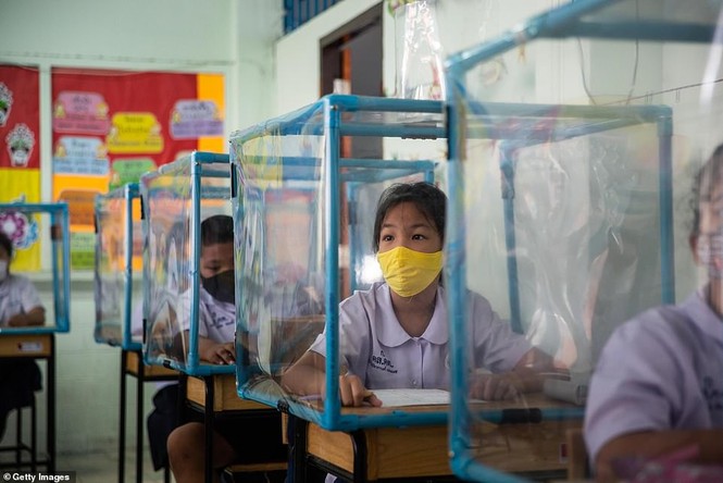Đến trường an toàn: Học sinh Thái Lan học và chơi trong buồng giãn cách xã hội - ảnh 4