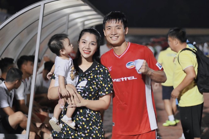 Động thái mới nhất từ vợ sắp cưới của Bùi Tiến Dũng sau nghi vấn trục trặc tình cảm - ảnh 1