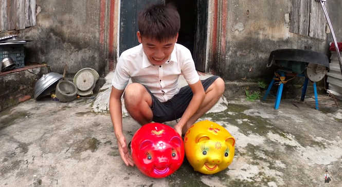 Con trai Bà Tân Vlog lại tiếp tục bị dân mạng chỉ trích vì làm clip