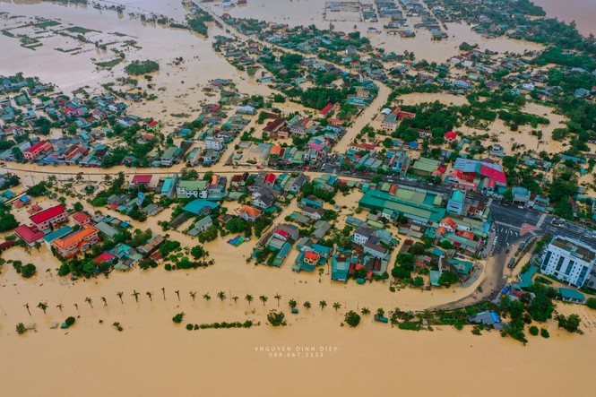 Chùm ảnh Quảng Trị ngập trong