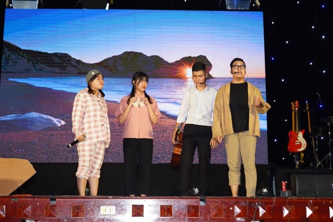 Đắm chìm trong những bản nhạc Indie của Ngọt trên sân khấu Học viện Báo chí & Tuyên truyền - ảnh 5