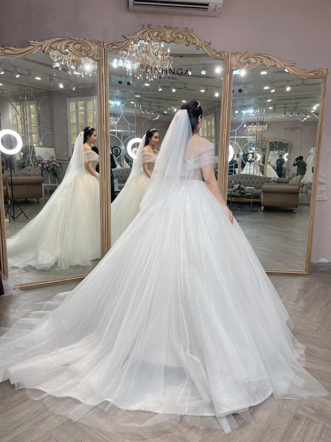 Sau Công Phượng, trung vệ Bùi Tiến Dũng chính thức ấn định ngày cưới, tổ chức ở 3 địa điểm - ảnh 2