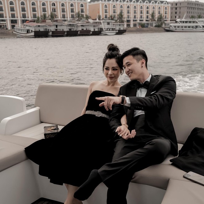 Diễn viên Huỳnh Anh khoe ảnh bên bạn gái mới nhưng dân mạng lại chú ý vào chi tiết này - ảnh 1