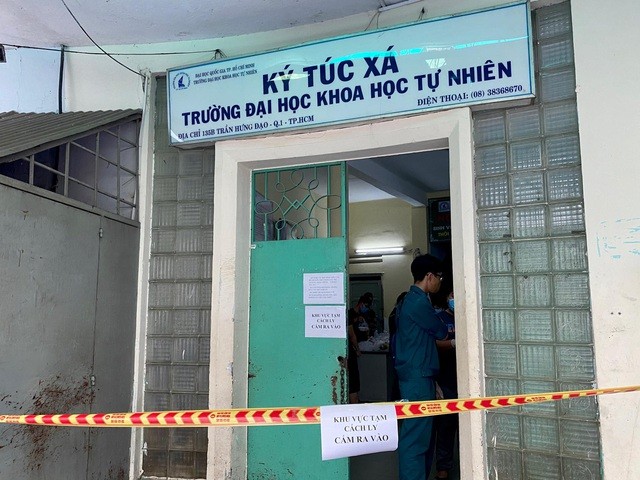 Thêm hàng loạt trường ĐH tại TP.HCM cho sinh viên nghỉ học vì liên quan đến ca COVID-19 - ảnh 3