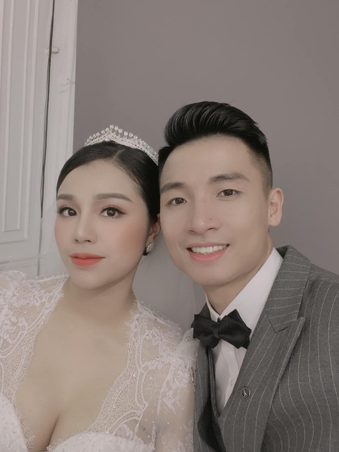 Ảnh cưới của Bùi Tiến Dũng - Khánh Linh: Bộ váy cô dâu khiến dân mạng choáng ngợp! - ảnh 1