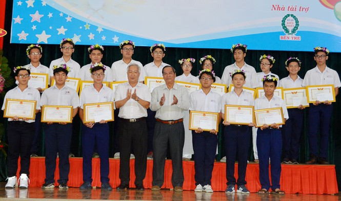 TP.HCM: Mức thưởng dành cho học sinh Giỏi dự kiến sẽ tăng cao nhất là gấp 20 lần! - ảnh 2