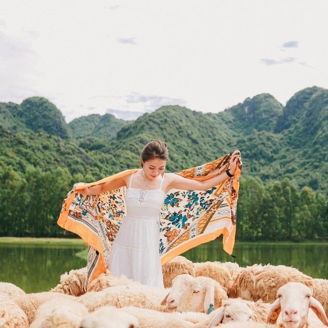 Hang Múa, đồng cừu Gia Viễn (Ninh Bình) lọt top điểm