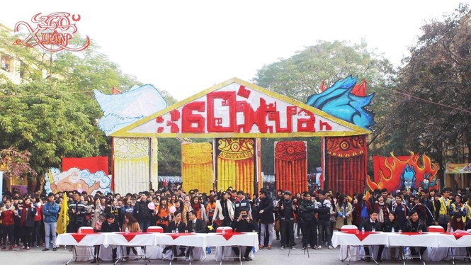 Sinh viên Đại học Kinh tế Quốc dân háo hức đón năm mới với