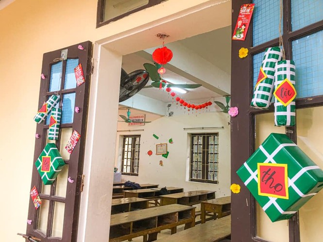 Teen Ninh Bình trang hoàng lớp học đón Tết: Lì xì, câu đối đỏ, bánh chưng xanh đều có đủ! - ảnh 2