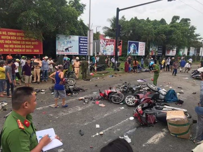 Tài xế gây tai nạn khiến 22 người thương vong có sử dụng rượu bia - ảnh 1