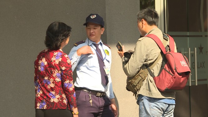 Bé gái bị sàm sỡ trong thang máy: Hội bảo vệ quyền trẻ em TPHCM lên tiếng - ảnh 2