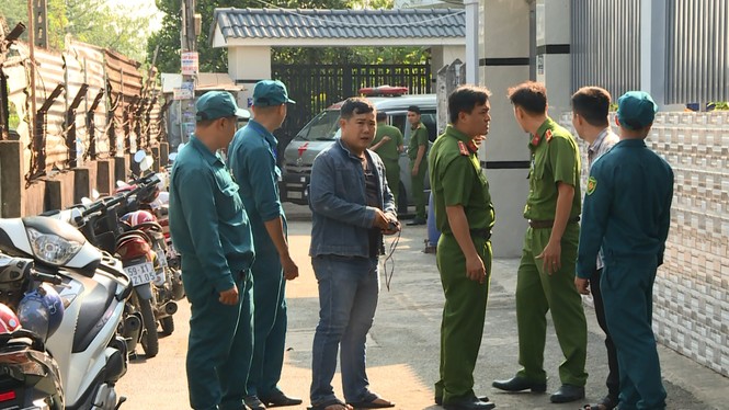 Vụ cháy làm 5 người chết ở Sài Gòn: Tìm mọi cách cứu người nhưng bất thành - ảnh 3