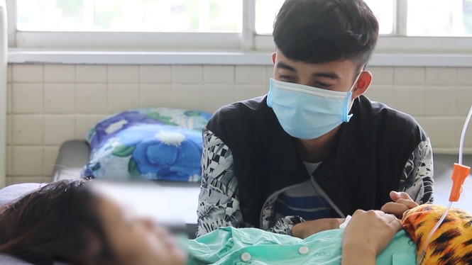 Bác sĩ hai bệnh viện phối hợp cứu sống mẹ con thai phụ bị ung thư cực kỳ hiếm gặp - ảnh 2