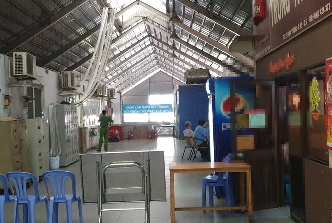 Trưởng ban quản lý chợ Kim Biên bị nam bảo vệ đâm chết - ảnh 1