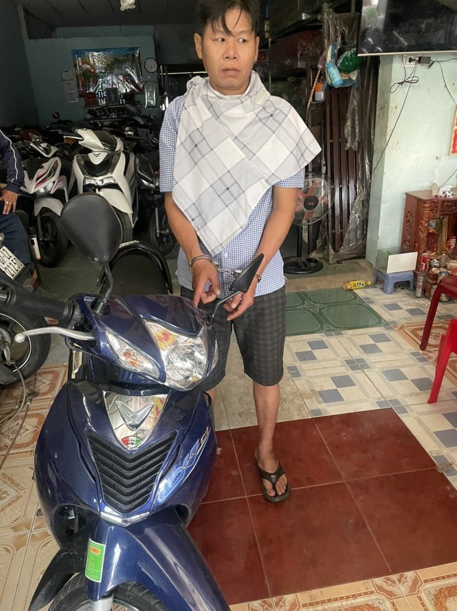 Bắt kẻ chuyên chuốc thuốc mê tài xế xe ôm, cướp tài sản - ảnh 1