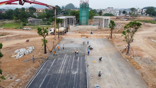 Thị trường bất động sản sáng dần vào cuối năm - ảnh 2