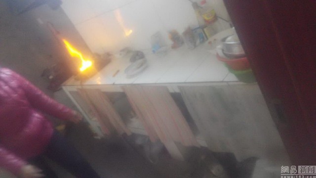Hết hồn với chiêu mua khí gas bằng… túi nilon để nấu cơm - ảnh 6