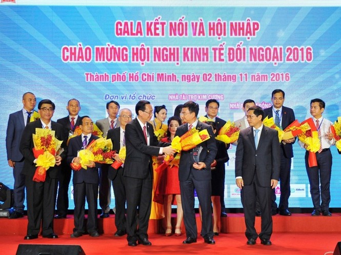 Vietcombank đồng hành cùng Hội nghị Kinh tế đối ngoại năm 2016 - ảnh 1