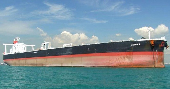 Căng thẳng đỉnh điểm: Iran chặn hai tàu chở dầu Anh, bắt giữ một tàu - ảnh 1