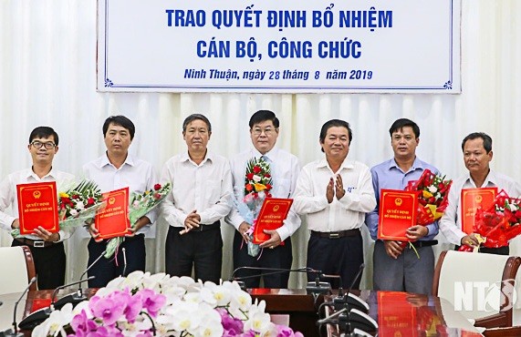 Bổ nhiệm nhân sự 5 tỉnh thành - ảnh 8