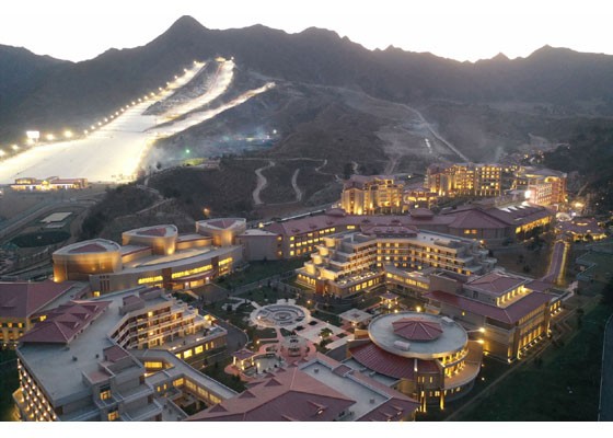 Ông Kim Jong-un đi cáp treo ngắm khu resort trượt tuyết sang chảnh - ảnh 3