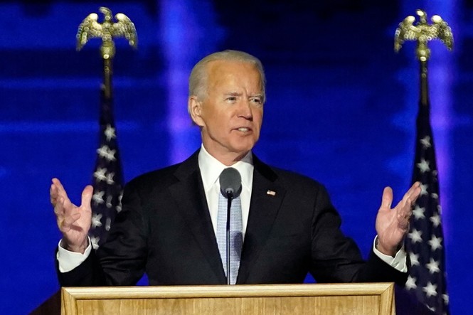 Ông Joe Biden ăn mừng chiến thắng dưới trời rợp pháo hoa - ảnh 4