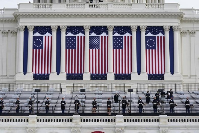 Trực tiếp: Ông Joe Biden tuyên thệ nhậm chức Tổng thống Mỹ thứ 46 - ảnh 47