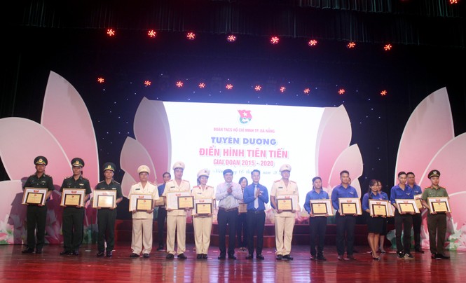 Tuyên dương 98 cán bộ đoàn tiêu biểu trong phong trào thi đua yêu nước - ảnh 1