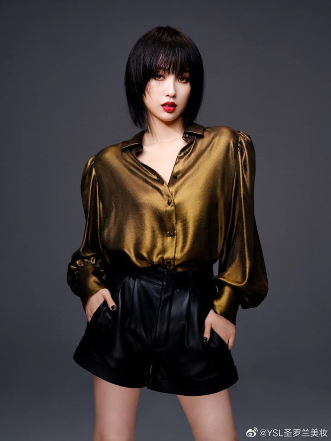 Ngu Thư Hân (THE9) bất ngờ được Yves Saint Lauren