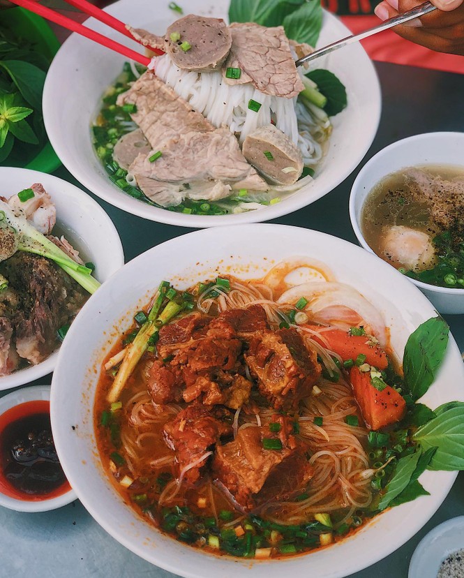 Sài Gòn đổ mưa rồi đó, em đã ăn gì chưa? - ảnh 4
