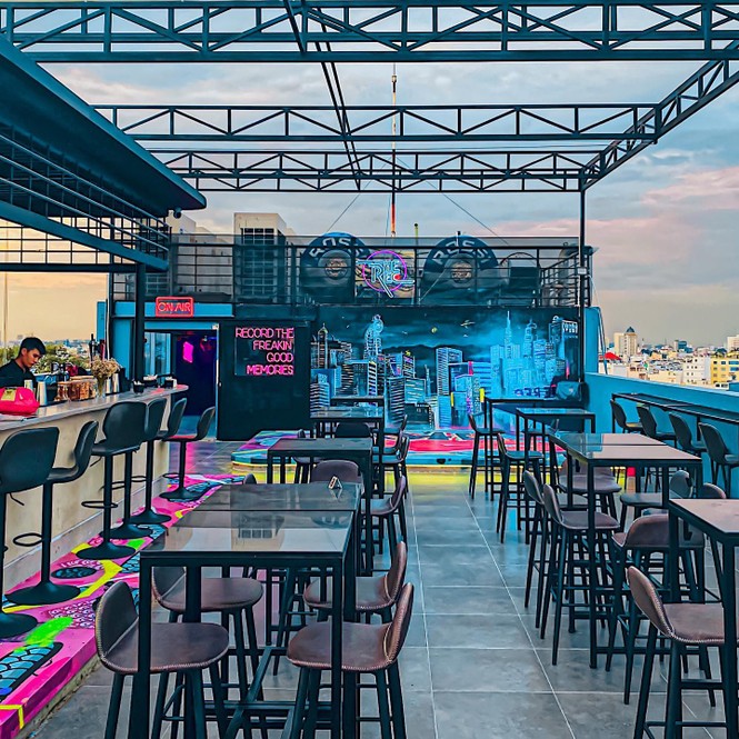 Đi cà phê Hà Anh Tuấn hay cà phê rooftop ngắm mây trời? - ảnh 6