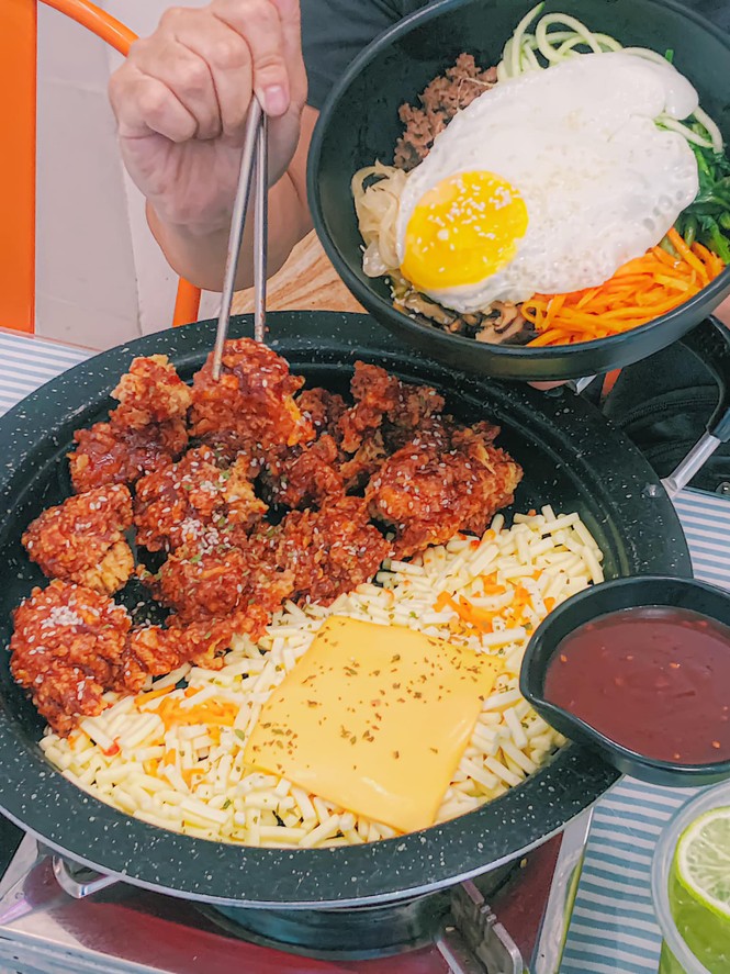 Giờ ăn đến rồi: Chảo gà phô mai siêu tan chảy “đọ sắc” cùng thiên đường ốc nướng phô mai - ảnh 3