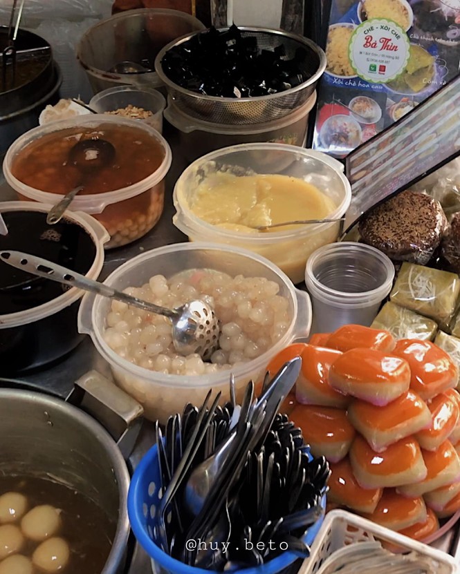 Hà Nội phố: Những món chè nóng ngon nức tiếng đủ để bạn “chiến đấu” với từng đợt gió lạnh đang về - ảnh 1