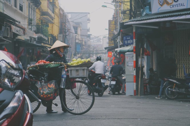 Hà Nội phố: Tết đã ùa về, thật ấm áp và bình yên trên Phố Cổ - ảnh 1
