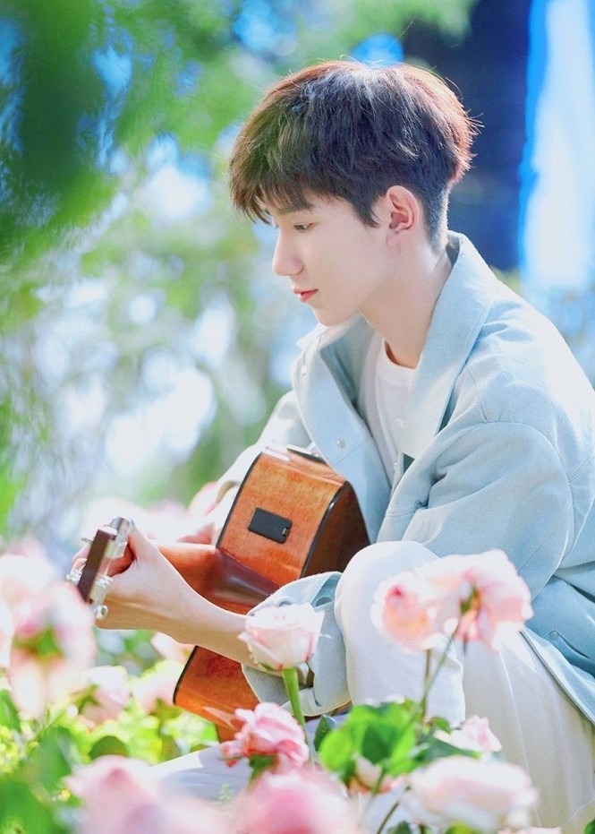 Trong thế giới fangirl: Cuộc đời tôi may mắn nhất chính là gặp được em, Vương Nguyên! - ảnh 3