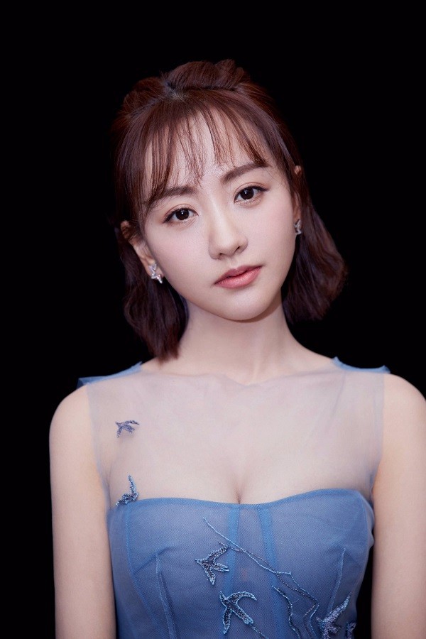 Trong thế giới fangirl: Trăm thương ngàn nhớ gửi Dương Dung, đóa phù dung của tôi - ảnh 4