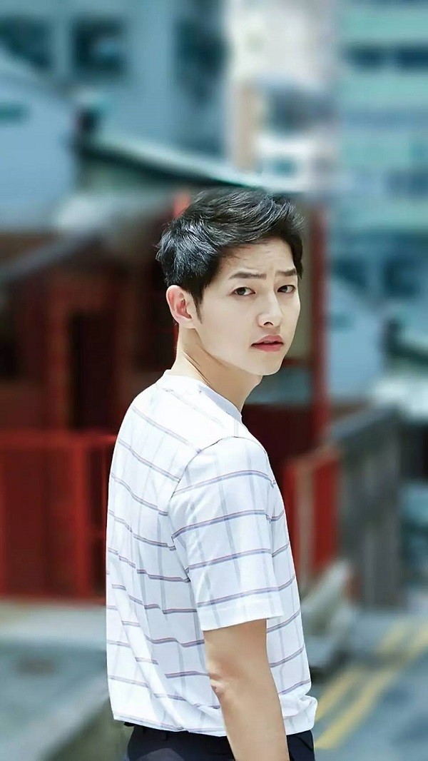 Trong thế giới fangirl: Dù thế giới quay lưng với Song Joong Ki, em vẫn sẽ đứng đó - ảnh 1