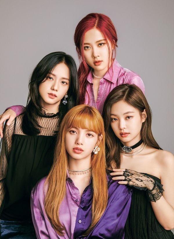 Trong thế giới fangirl: Hãy đứng lên theo đuổi đam mê của chính mình như BLACKPINK! - ảnh 1