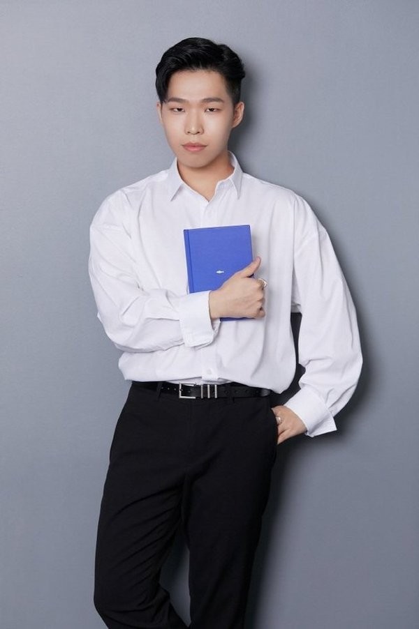 Chan Hyuk, Jessica và Mizushima Hiro: Những nghệ sĩ thử viết tiểu thuyết và đã thành công - ảnh 3