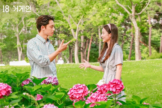 Bạn đọc sáng tác: Không sợ ngày dài tháng rộng, bởi luôn có tay anh nắm lấy tay em - ảnh 4
