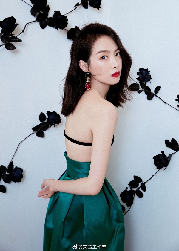 Những người đẹp diễn giả trân của phim Hoa ngữ: Ai trợn mắt thần chưởng, ai rơi lệ vô hồn? - ảnh 15