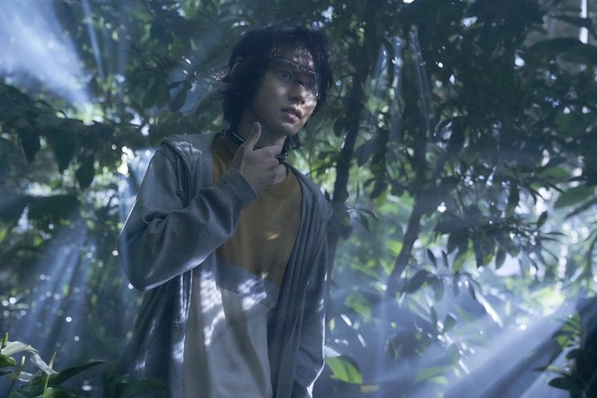 Xem mệt nghỉ phim hay Netflix: Đủ cả tình cảm và đấu trí, trai đẹp quý tộc lẫn siêu trộm! - ảnh 4