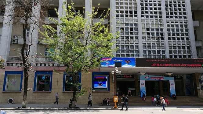 Hà Nội rực rỡ nắng vàng trong tiết trời cuối xuân - ảnh 4